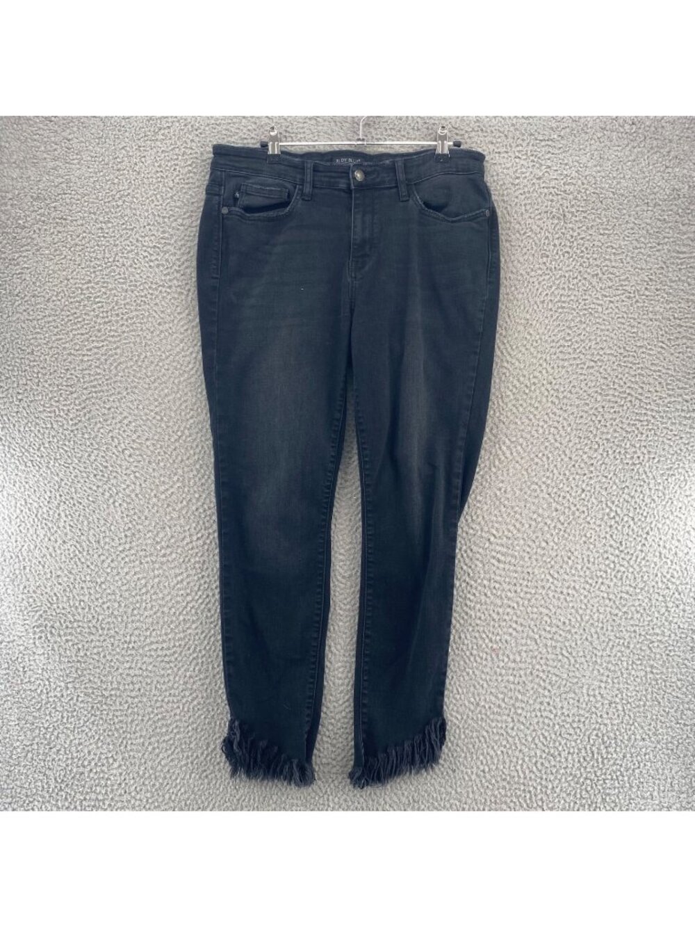 Judy Blue Jeans Womens 11 Black Frayed Hem Distressed Skinny Crop Stretch Denim